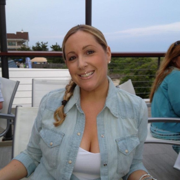 Meet your Posher, Christine - Picture 1 of 1