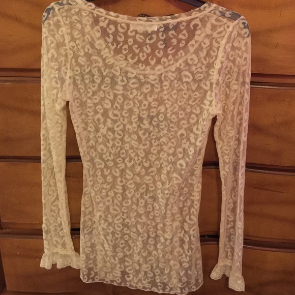 ⭐️⭐️Cute Mesh Top sz M⭐️⭐️ - Picture 2 of 4