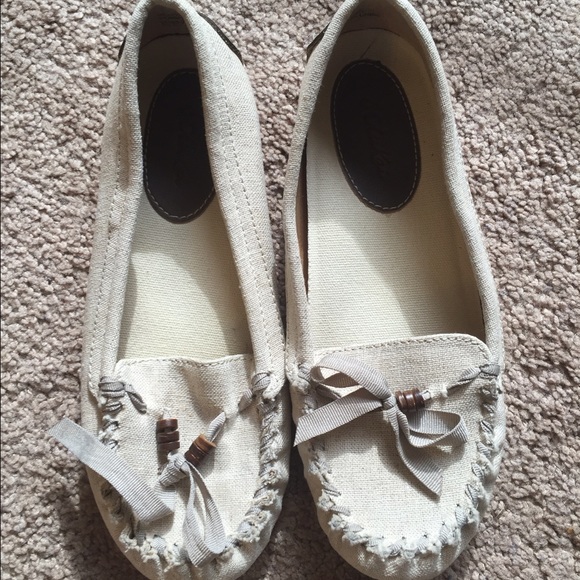 Olukai Shoes - Beige Olukai moccasins