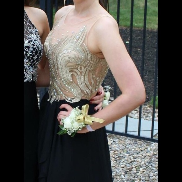 FLASH SALE!!FAVIANA PROM DRESS✨