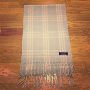 Burberry wool scarf