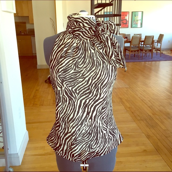 Animal print sleeveless top