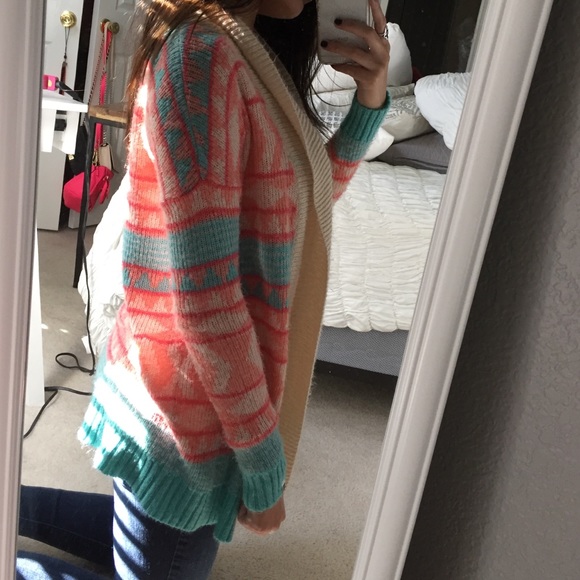 Aztec pattern cardigan - Picture 2 of 4