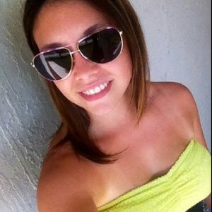 Meet your Posher, Brittany