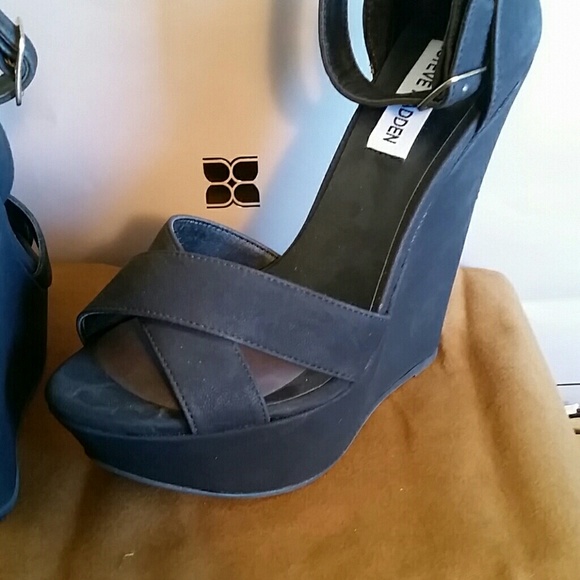 Steve Madden Sexy Wedge Heel - Picture 2 of 3
