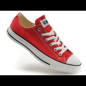 Red Converse, 5 Men , 7 women .