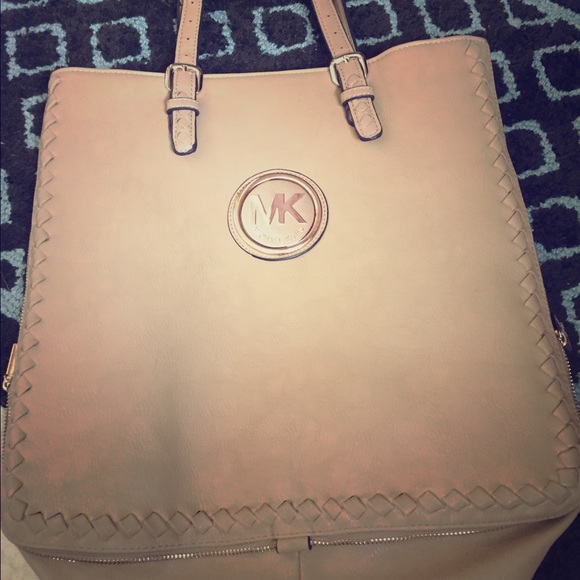 Knock off Michael kors tan leather bag