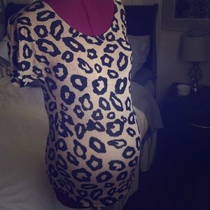Robins Nest maternity leopard print top