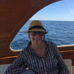 Meet your Posher, Victoria