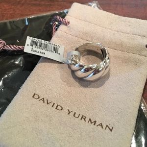 💯% Authentic David Yurman narrow sculpted ring