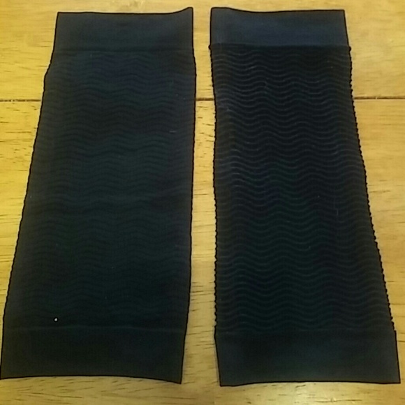 Workout arm bands. (Or casual)
