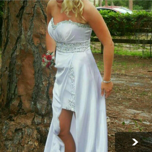 Dresses & Skirts - White diamond strapless dress