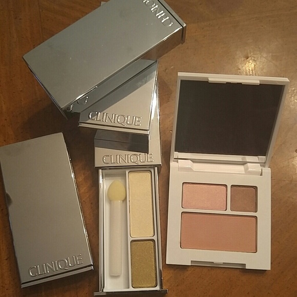 Huge clinique eyeshadow bundle