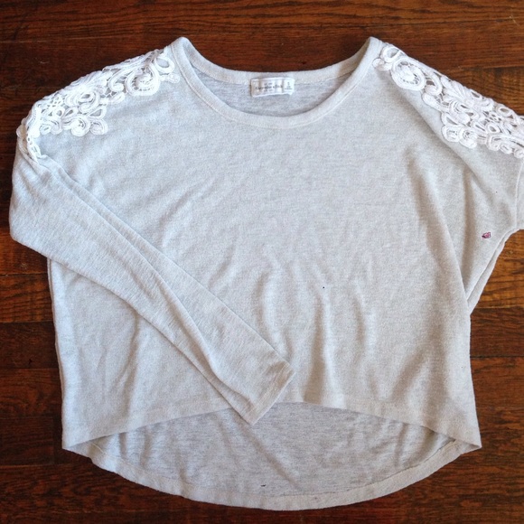 Sweater with lace shoulders from Abercrombie - Picture 1 of 3