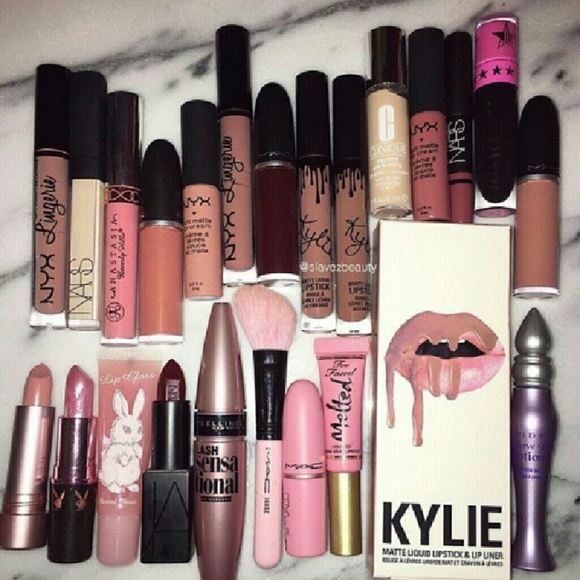 Meet your Posher, Whitney - Picture 1 of 1