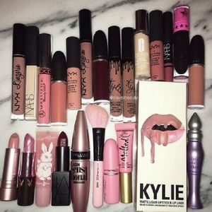 Meet your Posher, Whitney