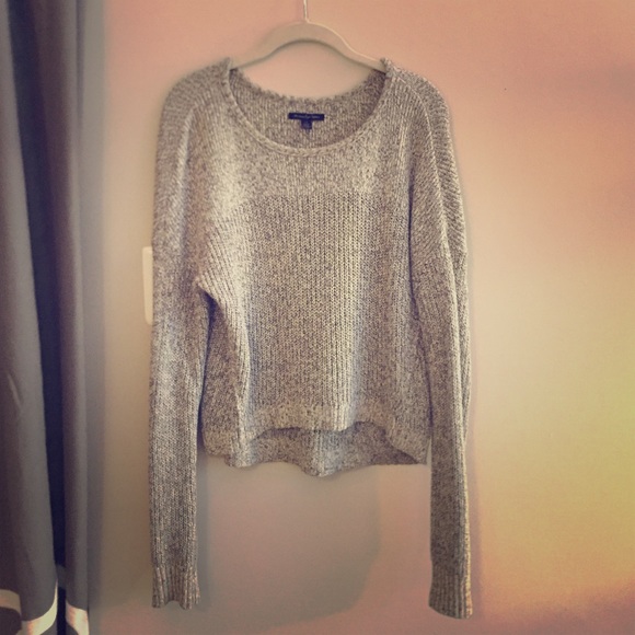 Cropped grey knit sweater