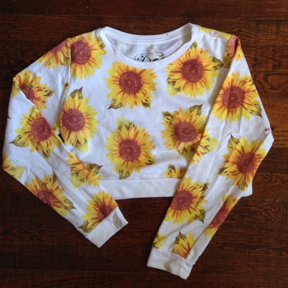 Sunflower print cropped sweater from Pacsun - Picture 1 of 1