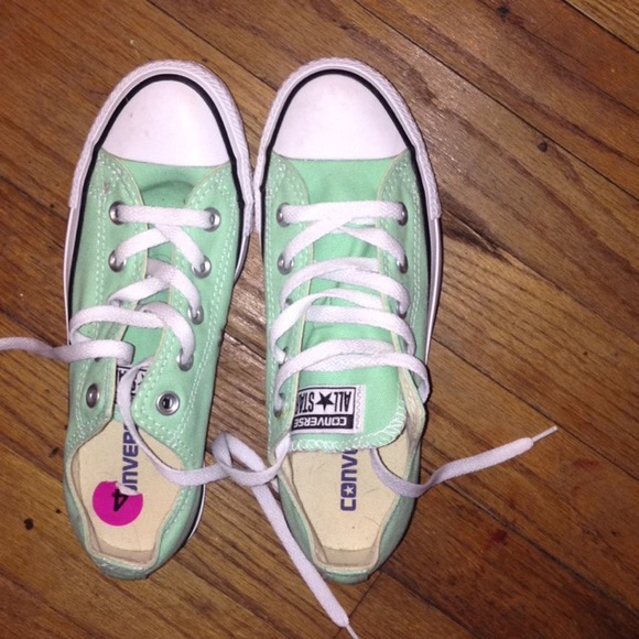 Never been worn brand new converse!