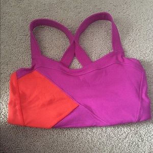 Lululemon sports bra