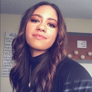 Meet your Posher, Zayna