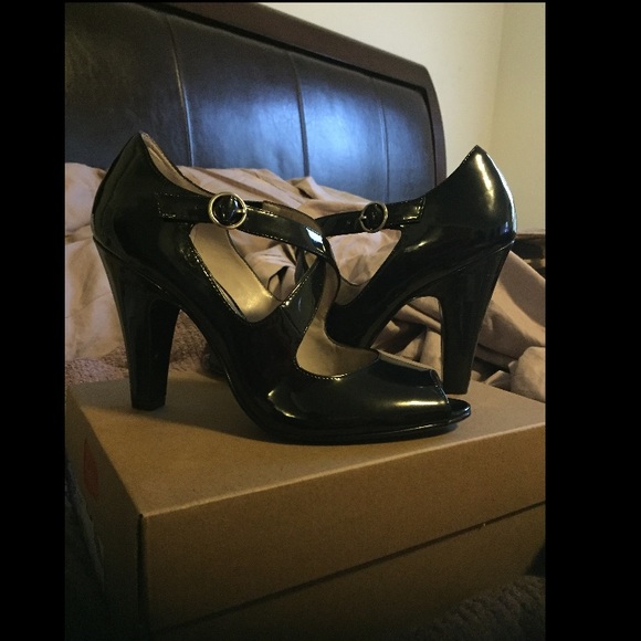 Nine West Shoes - Nine West Patent Leather Heels