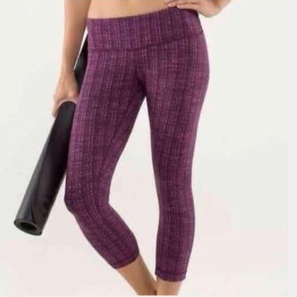 Lululemon athletica cropped leggings
