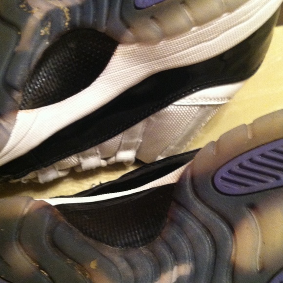 Want to TRADE!!!!!!!! Jordan retro 11 concord - Picture 3 of 3