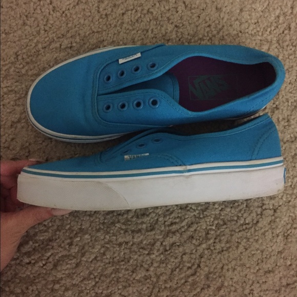 Classic Vans - Picture 2 of 4