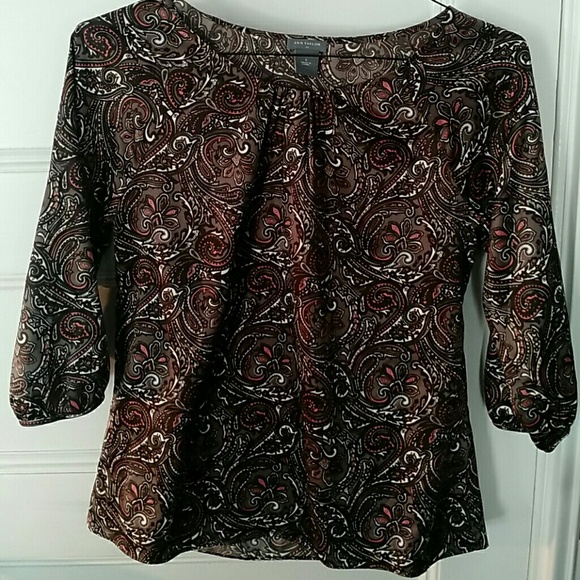 Flowing 3/4 sleeve blouse