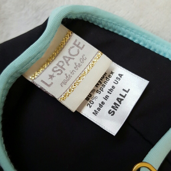 L*SPACE Bombshell top - Picture 2 of 4