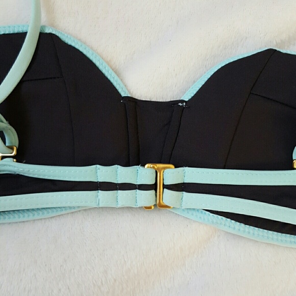 L*SPACE Bombshell top - Picture 3 of 4