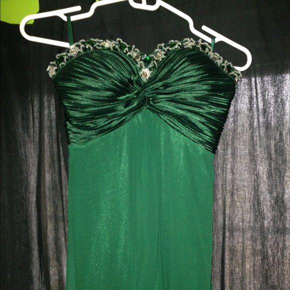 Ladies Emerald Green Formal Dress.