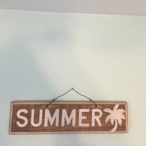 Brandy Melville sign
