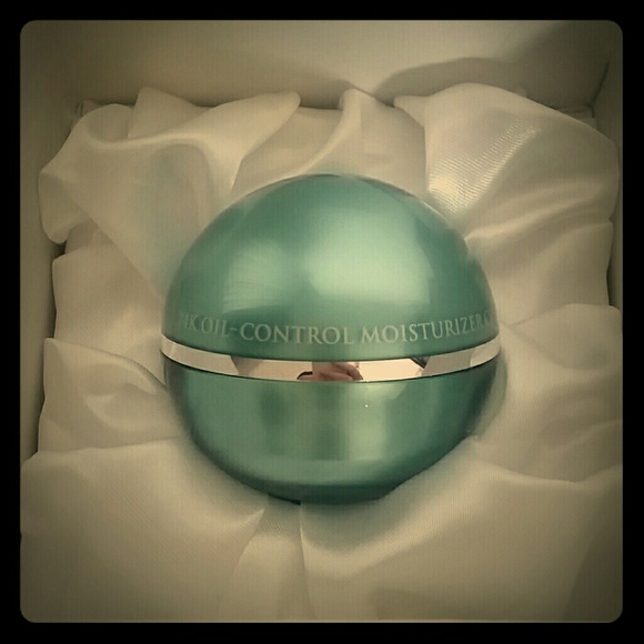 OROGOLD 24K Oil-Control Moisturizer Cream