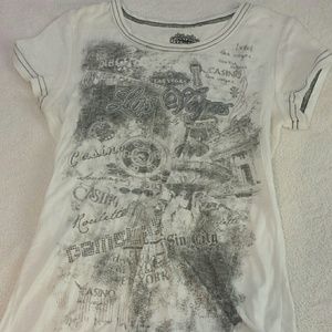 Woman's fitted tshirt