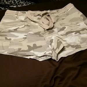 BeBOP camo shorts