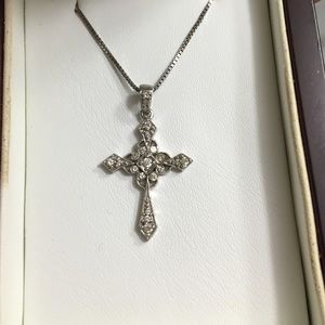 1 carat weight diamond cross