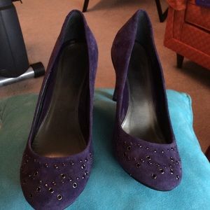 Kenneth Cole Reaction purple studded heels Size 9
