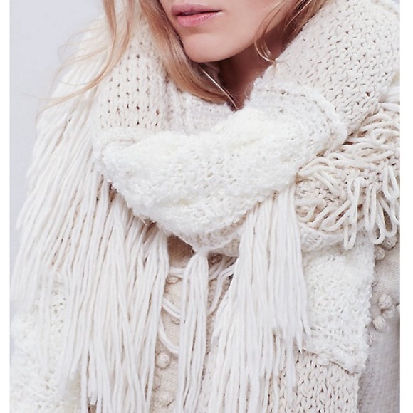 FP fringe scarf