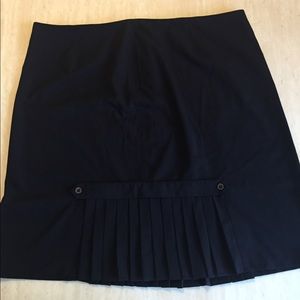 Avenue Pleated Skirt