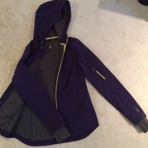 Warm shell windbreaker jacket by Mondetta