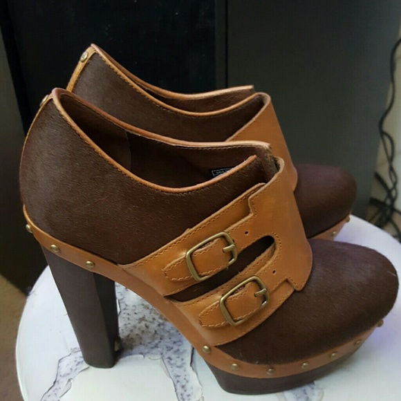 Authentic Real UGG Shoe. Size 5.5 - Picture 1 of 3
