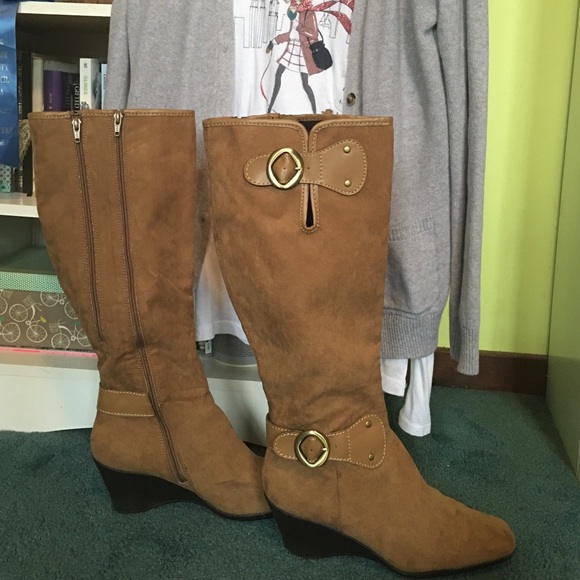 A2 wedge boots