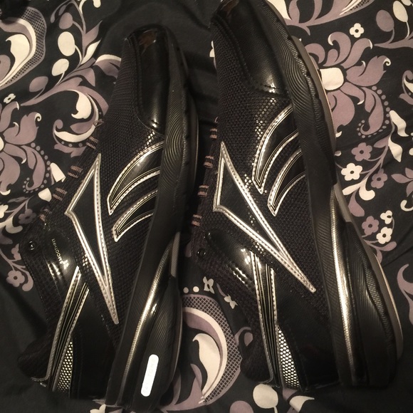 Reebok easy tone sneakers