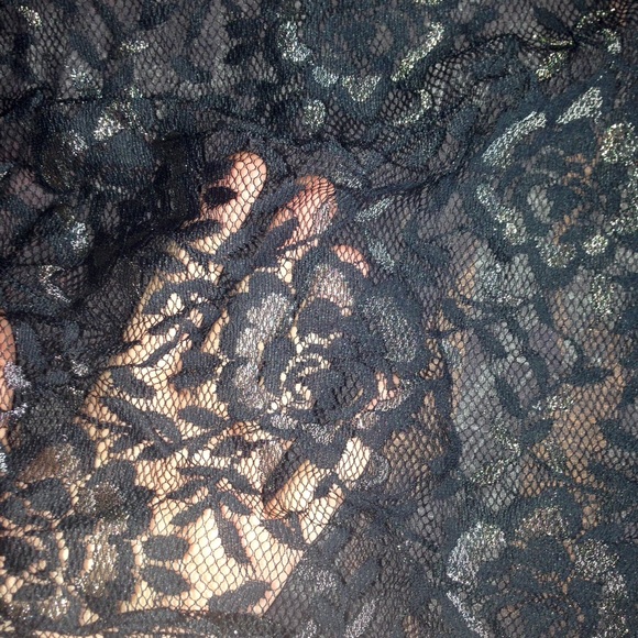 T-shirt with Laced Backing. - Picture 3 of 3