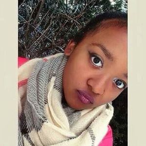 Meet your Posher, Paula