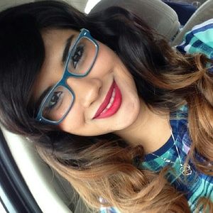 Meet your Posher, Savannah