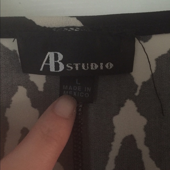 Cute black and white dress - Picture 3 of 3