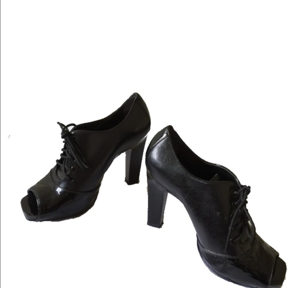 Black shoes - Picture 2 of 8